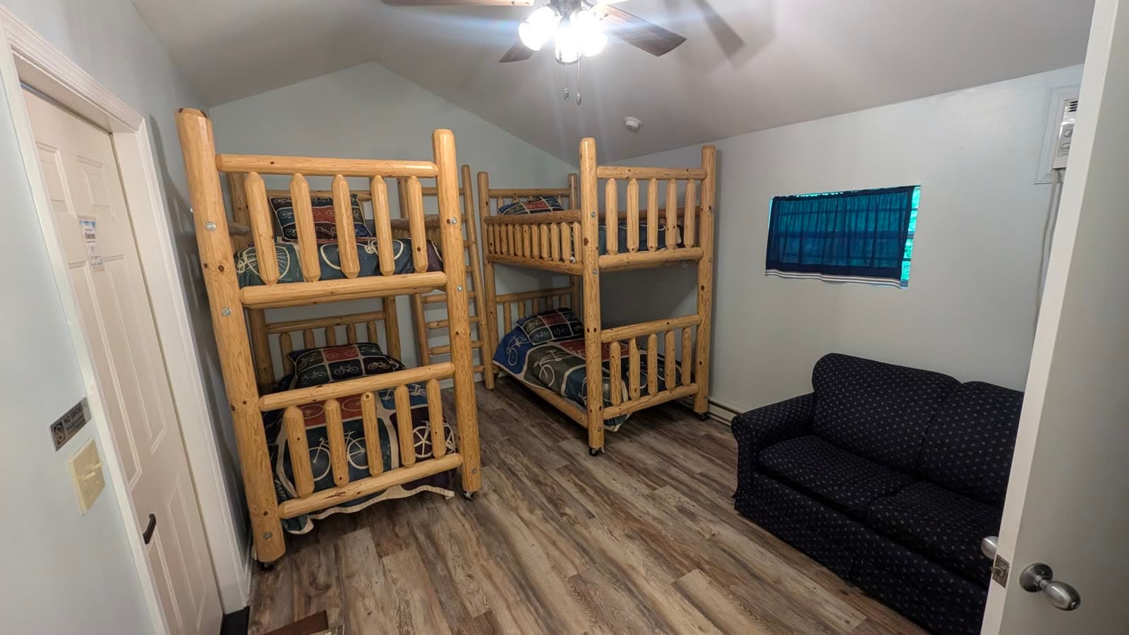Braddock's Bunk Room at The Tunnel Hotel