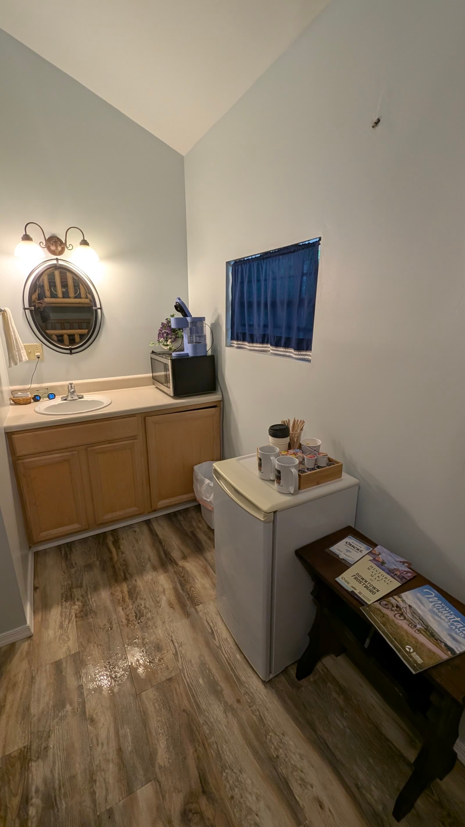 Braddock's Bunk Room, view 8