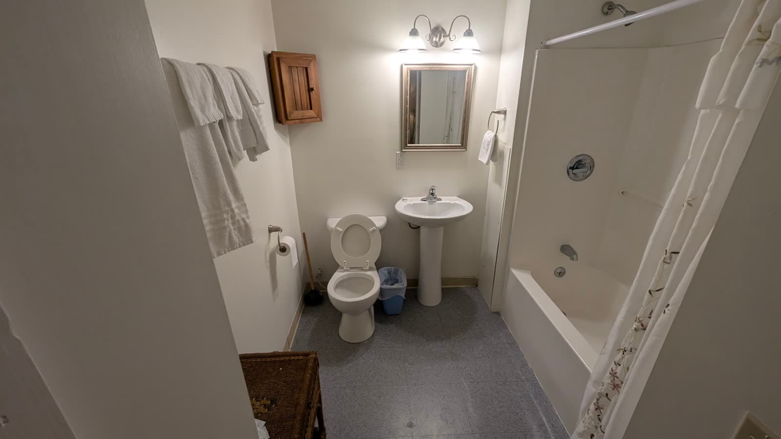 Railrider Retreat Suite, view 2
